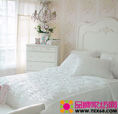 浪漫白色床品打造时尚家居生活