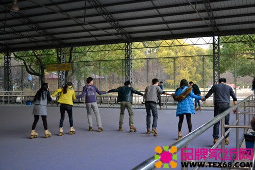 品牌家纺网举行迎新年野营活动(2)