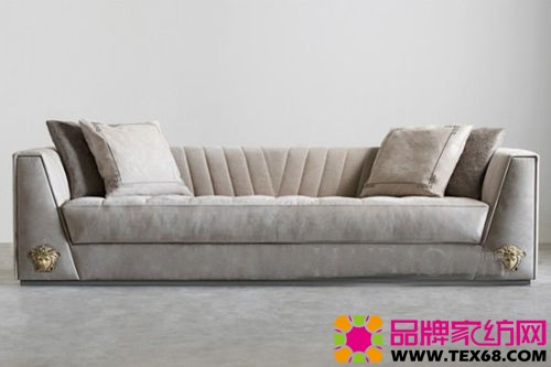 范思哲Versace 推出史上第一款沙发