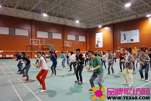 赛前热身舞蹈《小苹果》