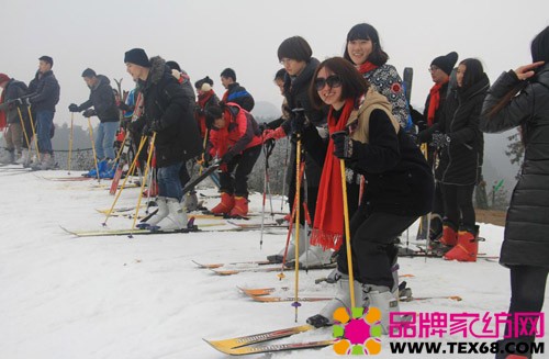 商量岗滑雪