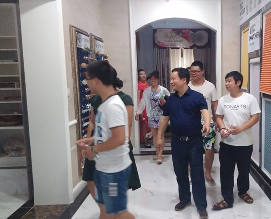 现场参观美居乐窗帘
