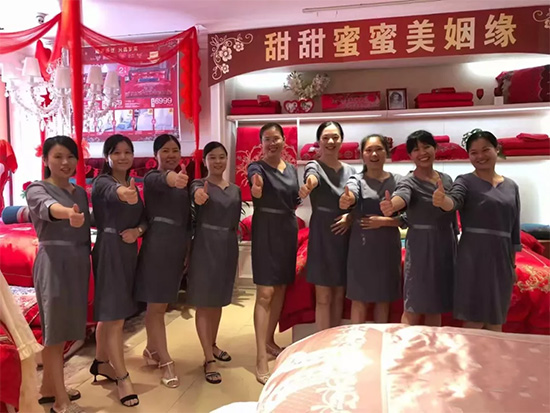 罗莱家纺店员