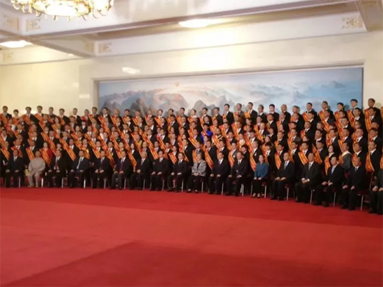 愉悦家纺精蜡车间荣获全国工人先锋号!