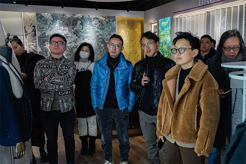 品牌行