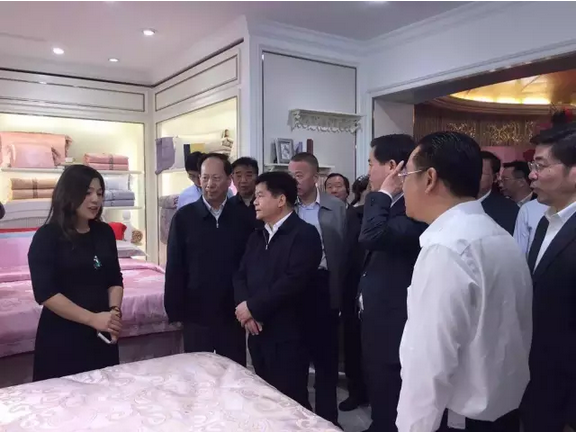 江苏省省长石泰峰等各级领导视察明超家纺