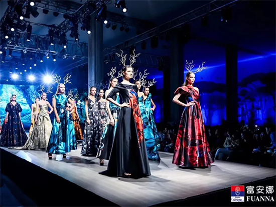 枫之秋61富安娜 撕掉年龄标签,你的美有无限可能-品牌家纺网