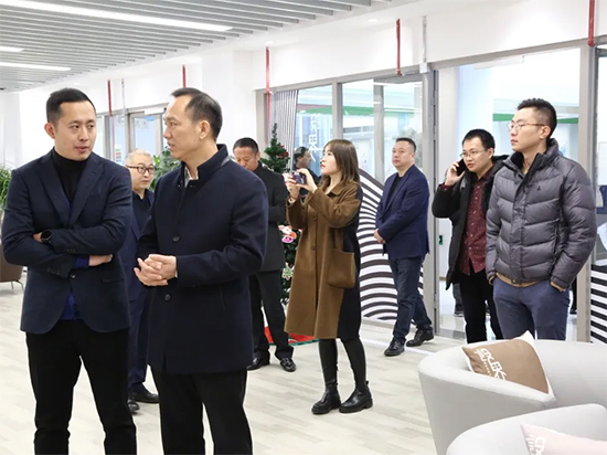 江苏南通国际家纺产业园区一行莅临盛泽设界考察