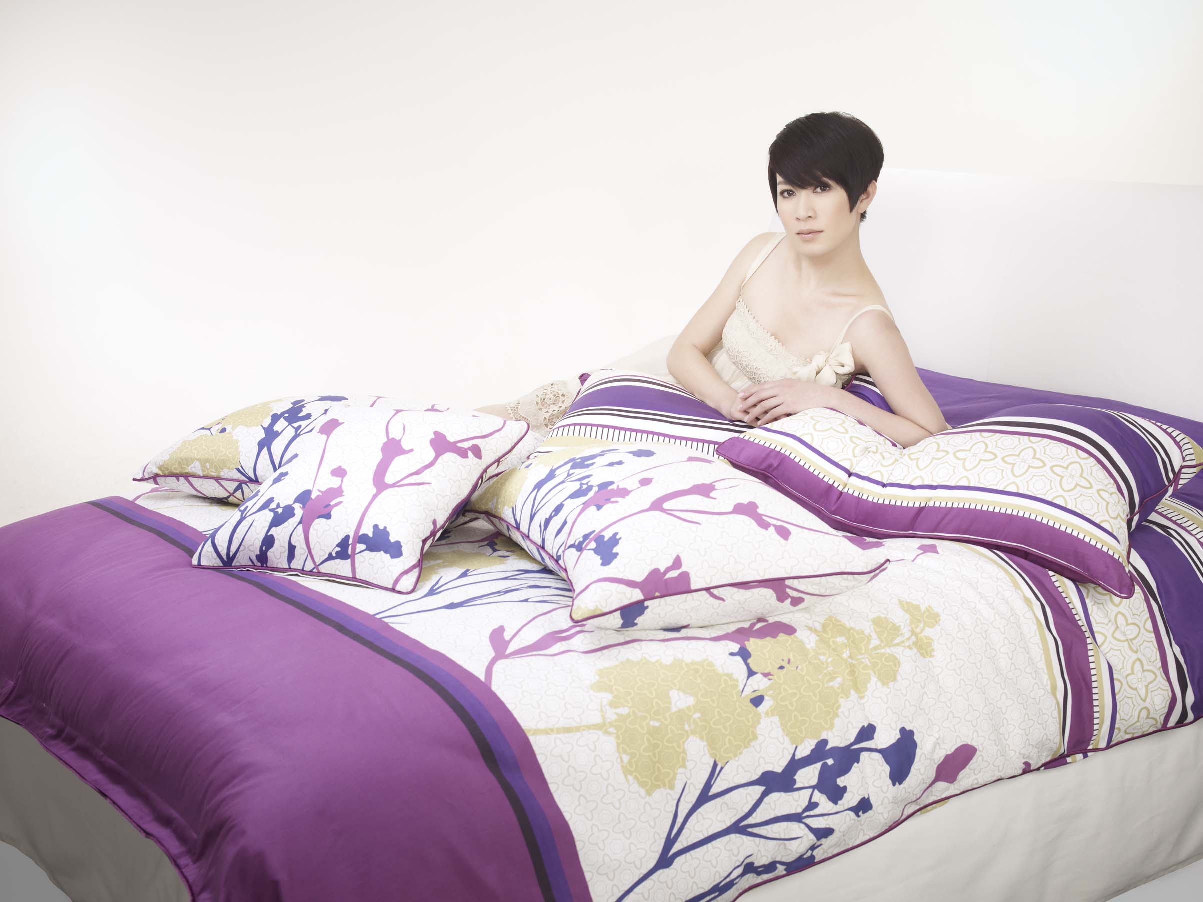 雅芳婷家纺品牌形象